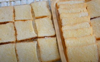 ขนมปังเนยกรอบ