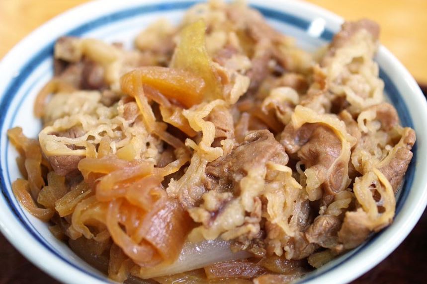 ข้าวหน้าเนื้อ (กิวด้ง)